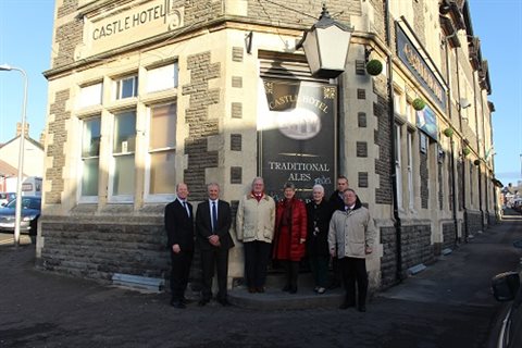 Cllrs in front of Castle pub