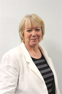 Cllr Lis Burnett small