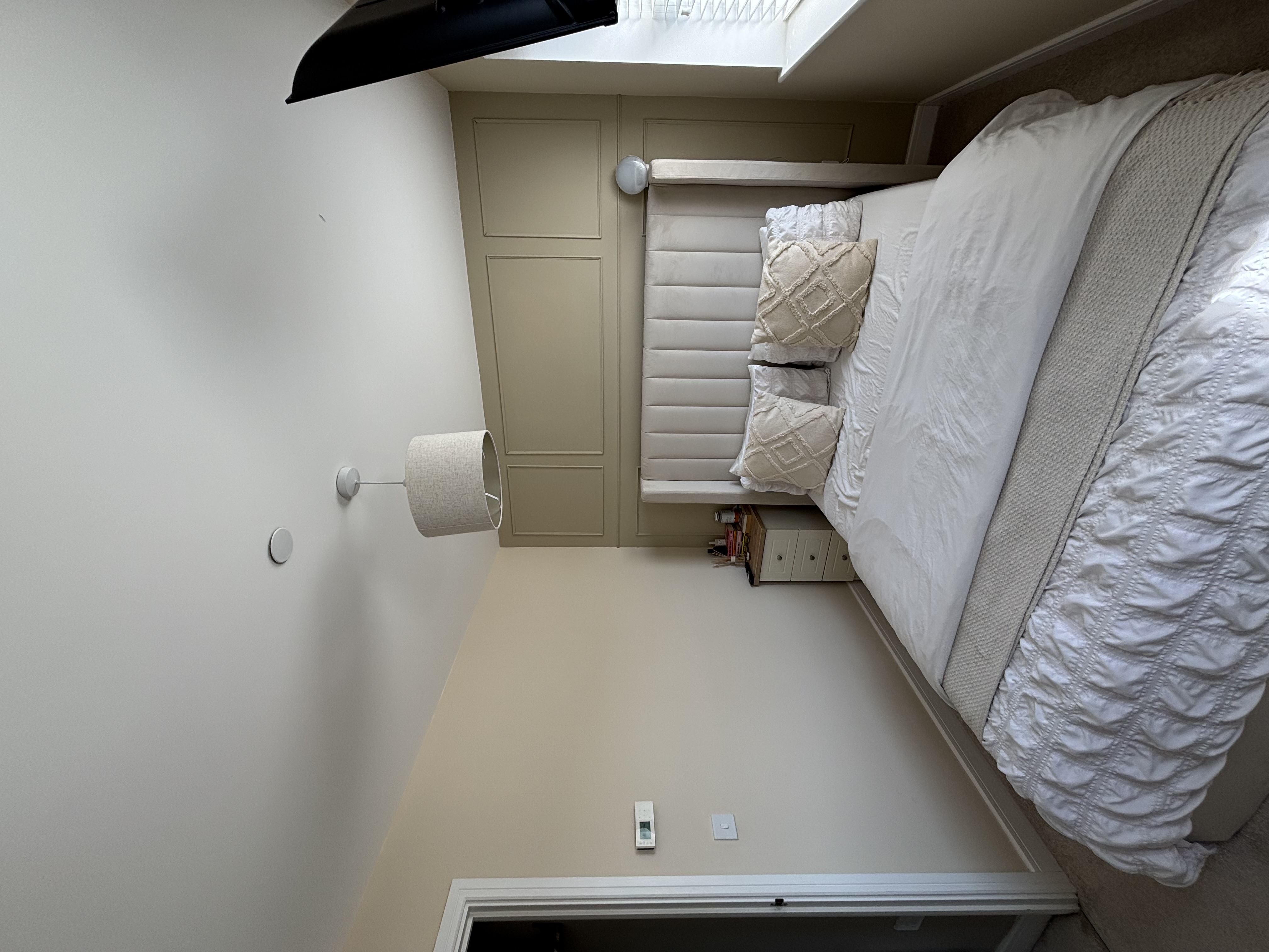 12 Fitzhamon Close Master Bedroom 2