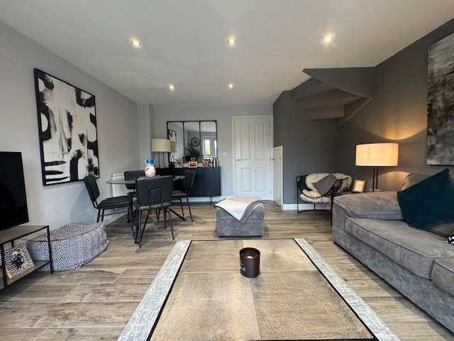 14 Coed Y Ffynnon - living-room 2