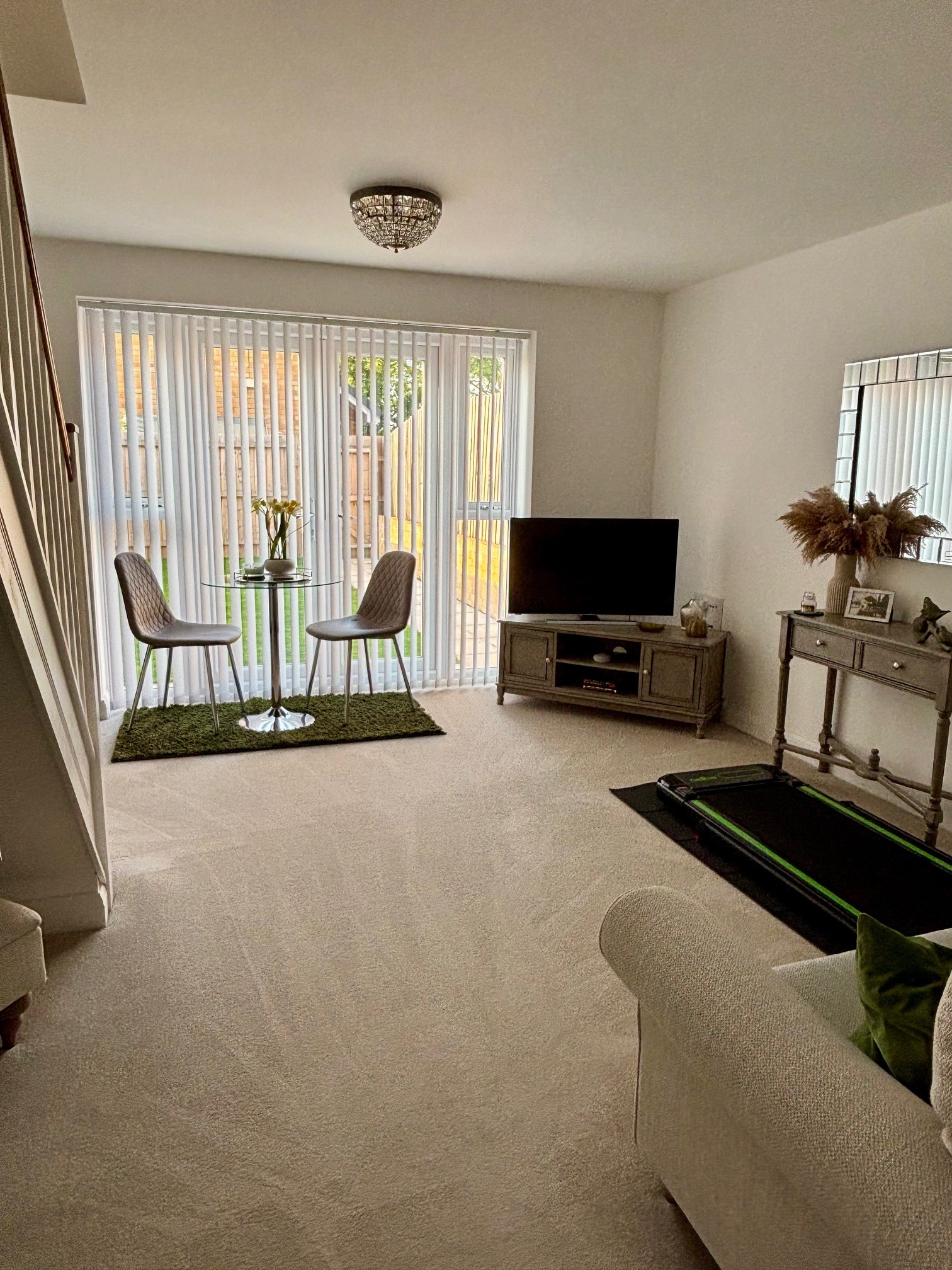 27 Clos Yr Ysgol - LOUNGE