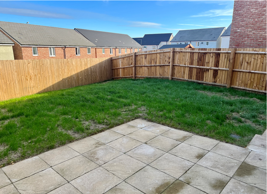 Pic 1 - Rear Garden