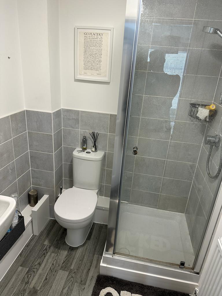 Clos y Rheilffordd Ensuite