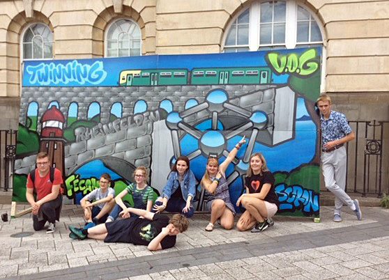 Vale twinning pic mural unveiling