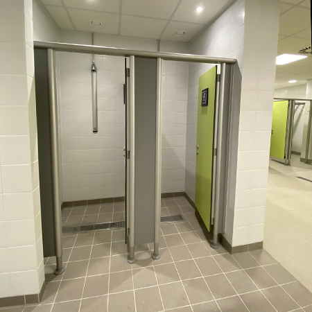 Cubicled-showers