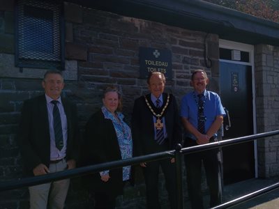 llantwit major toilets transfer