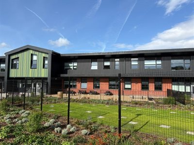 Ysgol Llyn Derw Building