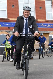 WNS_090519_Minister_Cycle_20 (002)